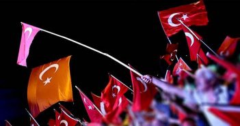 15 TEMMUZ DARBE GİRİŞİMİNİN YIL DÖNÜMÜNDE MEYDANLARDAYIZ